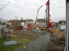 Neubau RÜB 4 in Gernsheim, Herstellung der überschnittenen Bohrpfahlwand